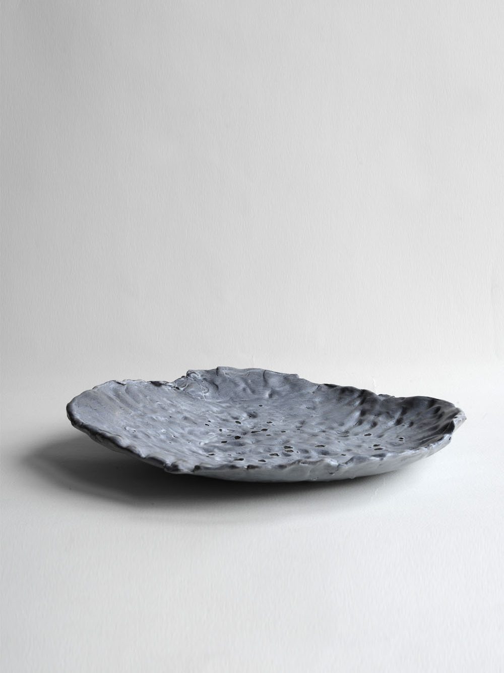 kitsubi_fuente_mediana_nudillo-_gris Fuente mediana primitiva